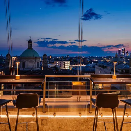 The Square Duomo - Preferred & Hotel Milan