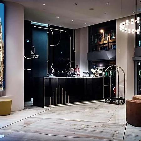 The Square Duomo - Preferred & 4* Milan