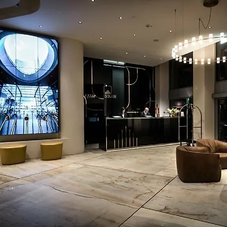 The Square Duomo - Preferred & Hotel Milan