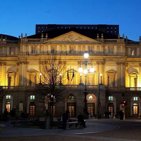 The Square Duomo Hotel 4*