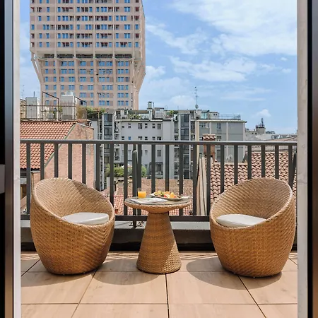 The Square Duomo - Preferred & Hotell Milano