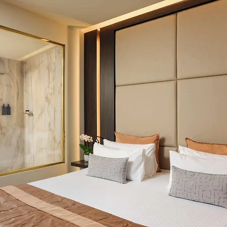 The Square Duomo - Preferred & Hotell